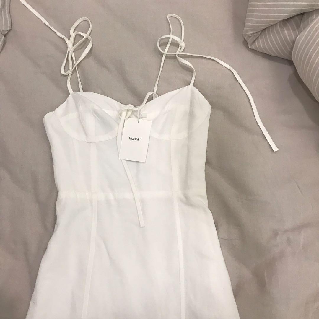 white dress bershka