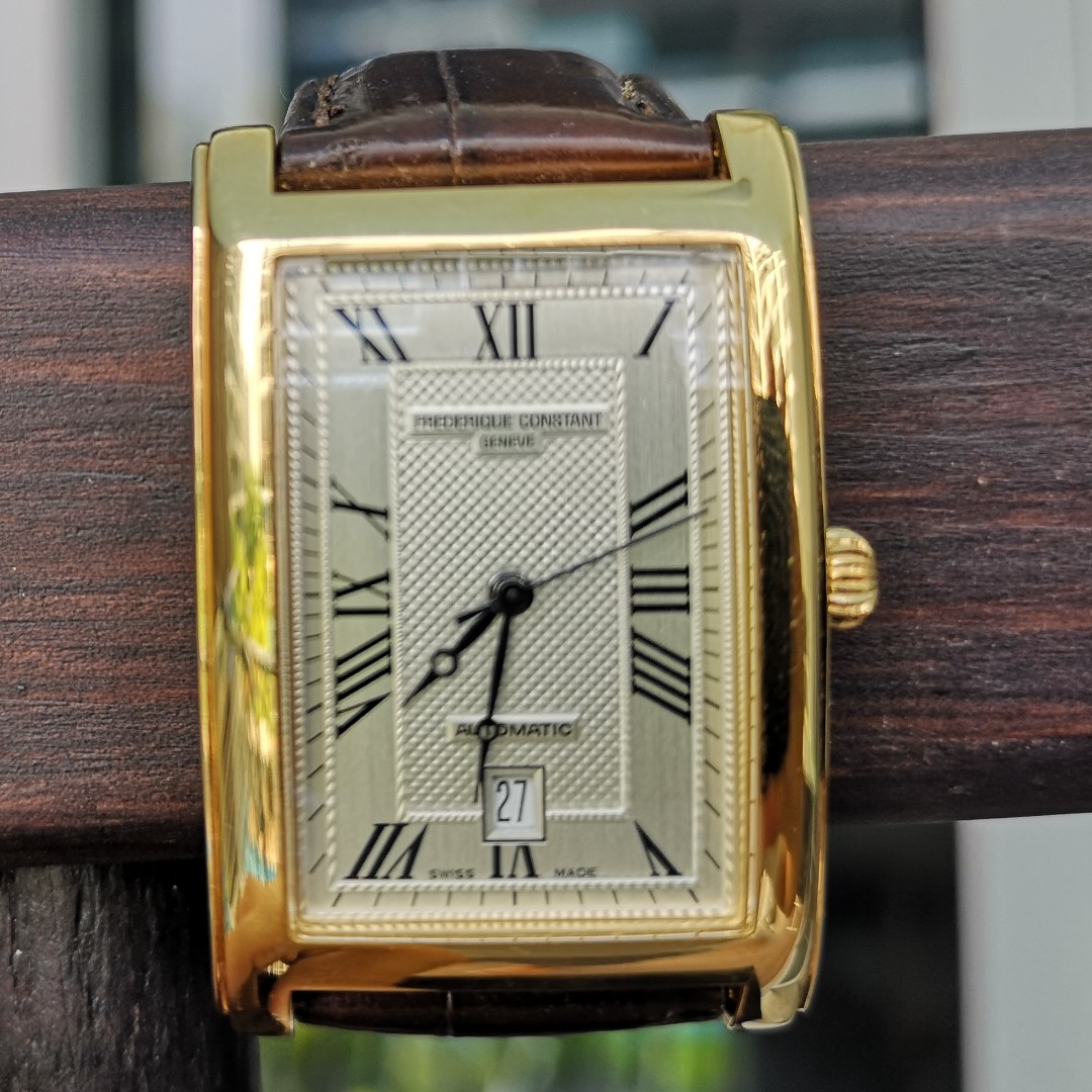 Frederique constant tank top