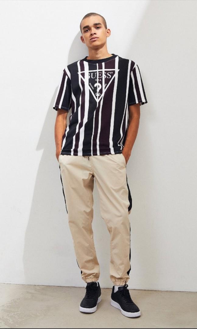 Guess uo exclusive rexford striped tee sale
