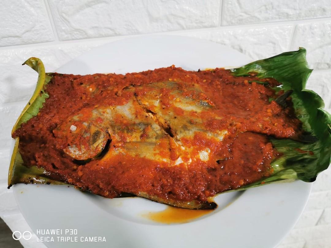 Halal bbq black pomfret, Food & Drinks, Local Eats on Carousell