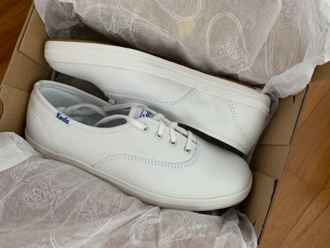 Keds extra wide white leather sneakers 