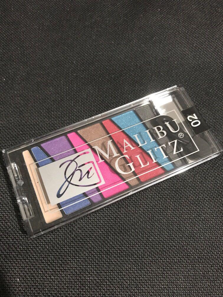 Malibu Glitz Eyeshadow Palette Mrtserangoon Health Beauty Makeup On Carousell