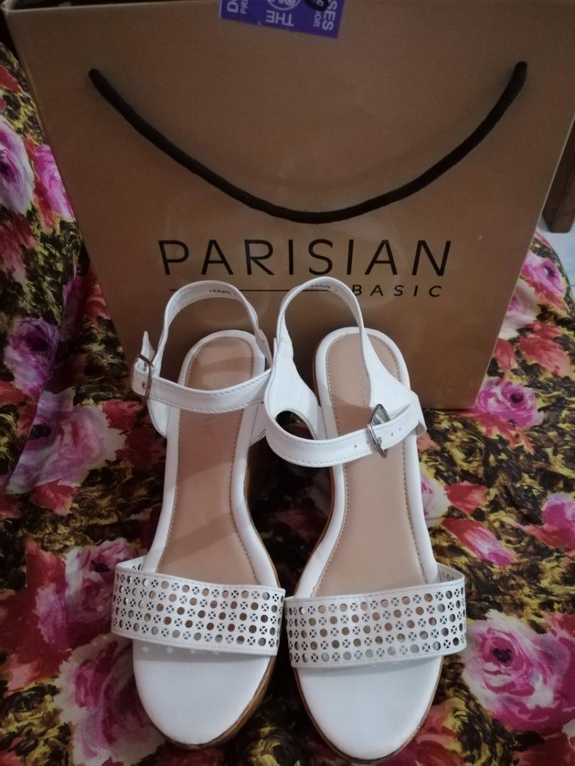 sandals in parisian