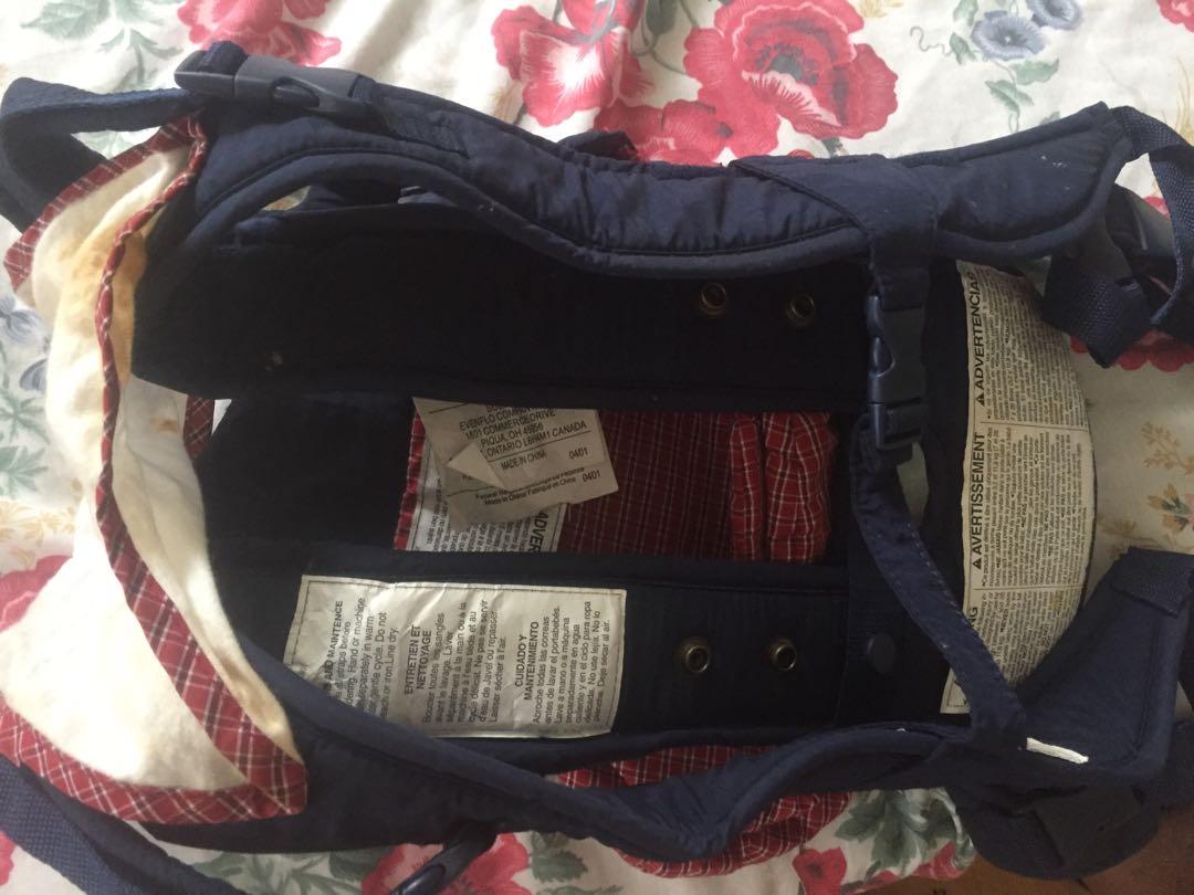 Snugli baby carrier (Category: Carriers & Slings) located in Manila. Submitted by benblizzard07 (Listing ID 242774735, Image 3). Description: Snugli baby carrier #carrier#babycarrier#stroller.