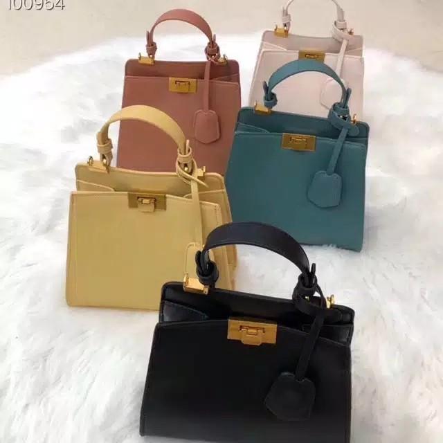 Classic metal detail push lock 2025 bag