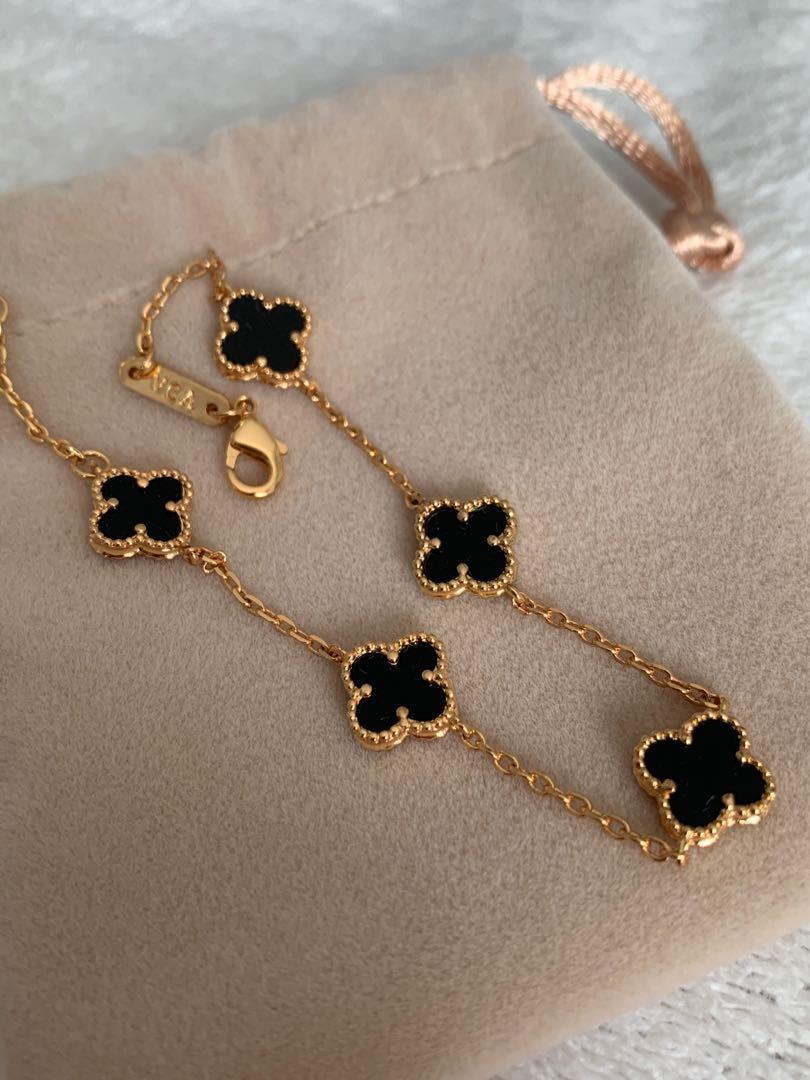 VCA inspired black onyx (Category: Other Accessories) located in Makati City. Submitted by berluxe.ph (Listing ID 242794019, Image 1). Description: Imported from Korea ; non tarnish!.