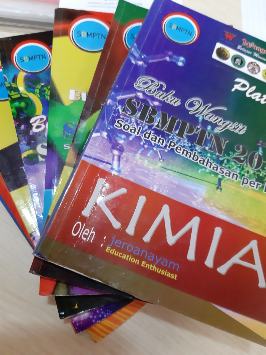 Wangsit 2018 6 Buku Utbk Sbmptn Preloved Lengkap Fisika Kimia Biologi Bahasa Tpa Buku Alat Tulis Buku Pelajaran Di Carousell
