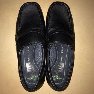 Brand new Foot Tree working leather shoes