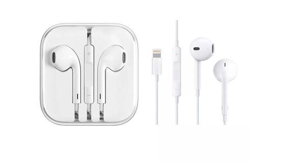 Apple Lightning Cable Earphones
