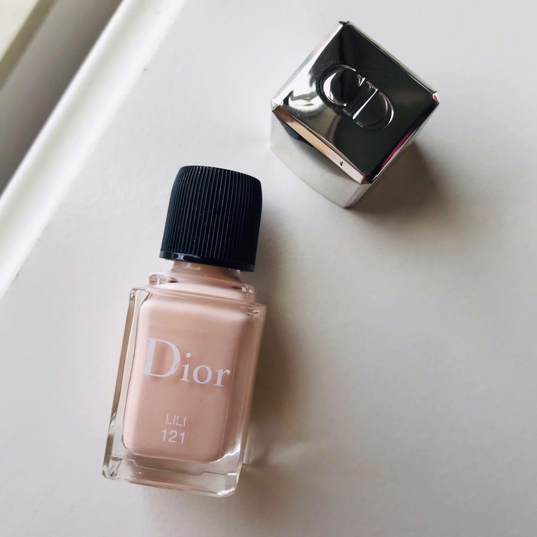 Dior nail color nail polish Lili 121