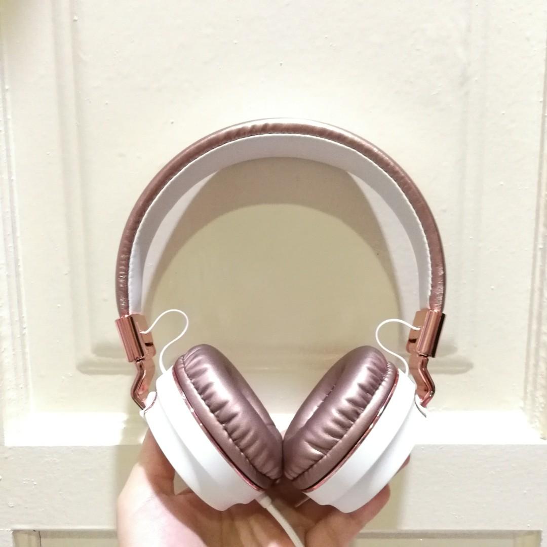 Typo Headphone Electronics Audio On Carousell