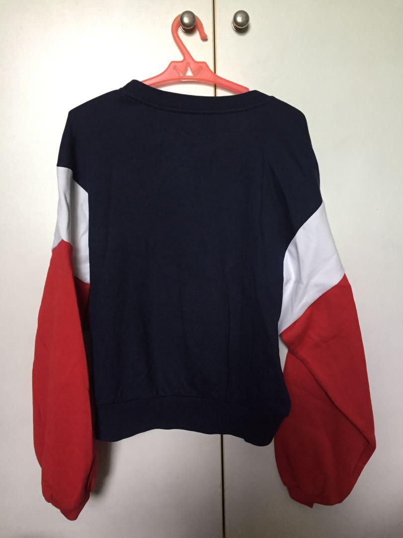 h&m red white and blue sweatshirt