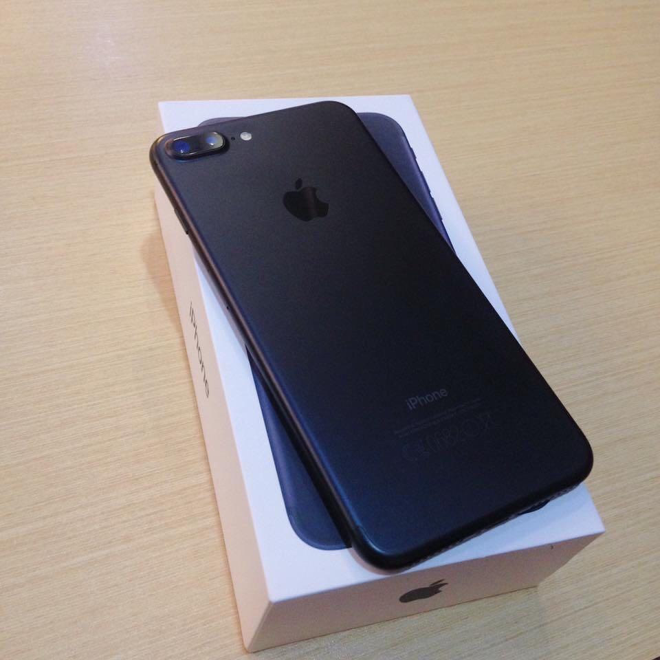 iphone 7plus matte Black 128GB (Category: iPhone 7 Series) located in Indang. Submitted by toni_stark (Listing ID 242912678, Image 1). Description: Selling my Pre-loved iphone 7plus 128gb Smartlock RFS. I have my XS now. 2nd hand 90% smooth Maingat yung gumagamit never nabagsak With Box Pa siya and replacement charger No earphone (hygienic purposes) With phone manuals etc. Minimal issue: May KAUNTING Gasgas due to Hard case And my gas gas sa band