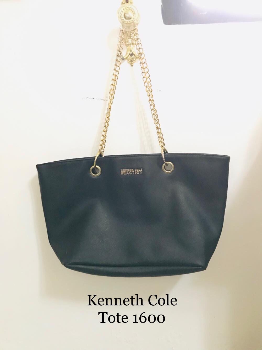 Cole shoulder bag 100 authentic, Women's Fashion, Bags