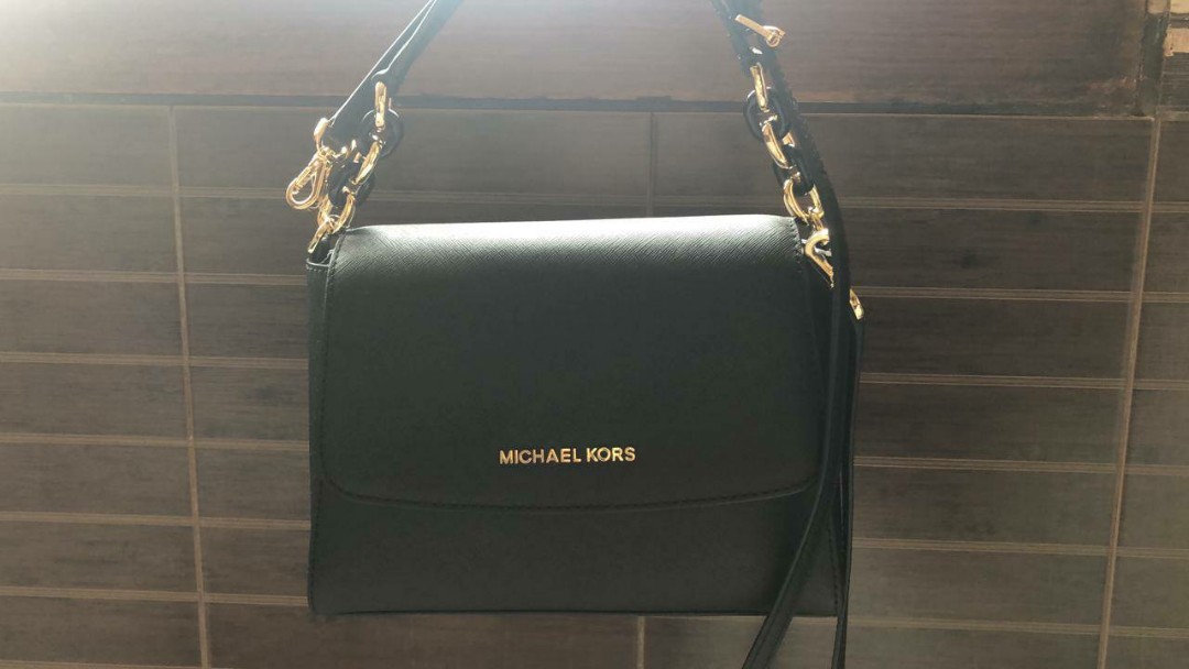 Harga sling bag michael top kors