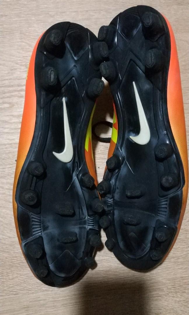 buy nike studs