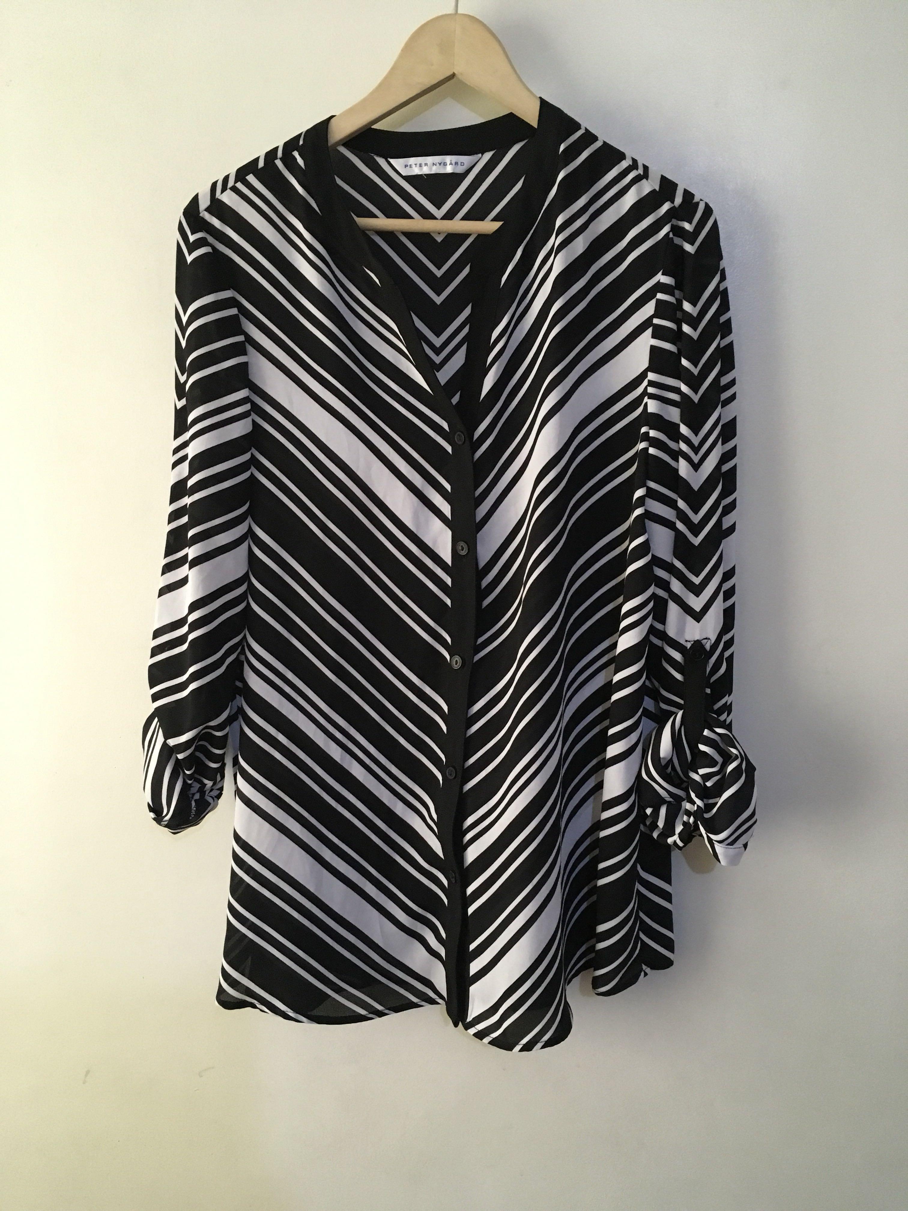 womens long flowy tops