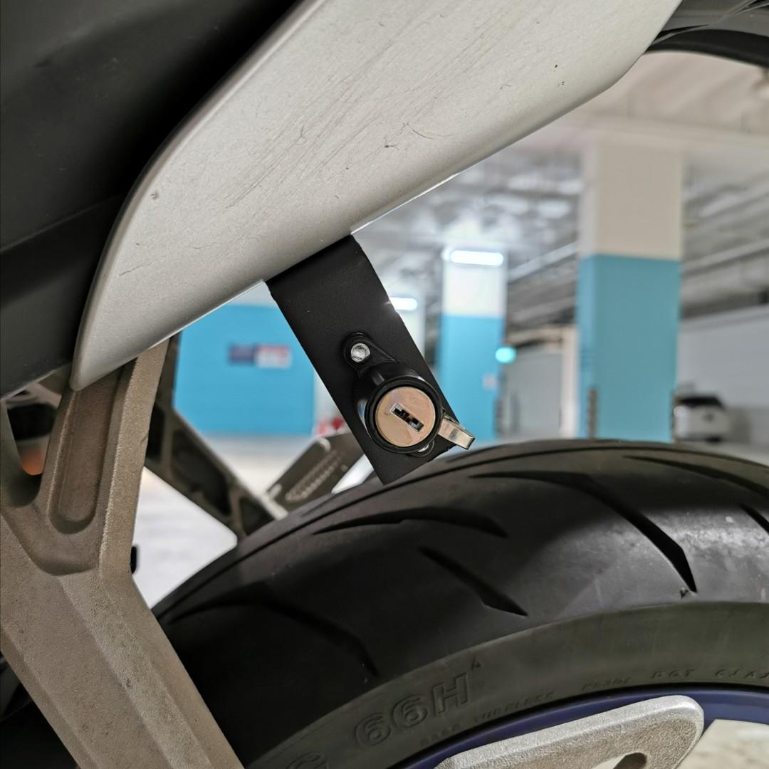 Yamaha r15 v3 helmet lock Clearance