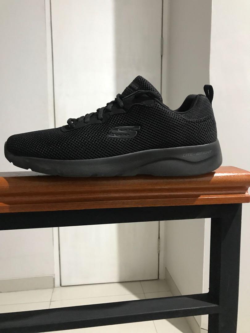 skechers full black