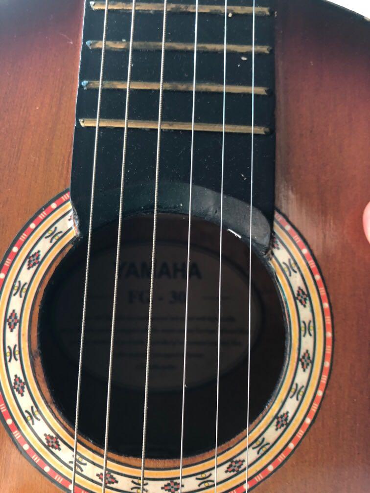 Mini Guitar Yamaha FG 30, Hobbies & Toys, Music & Media ...