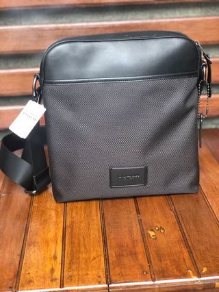 (Kategori: ) berada di . Dikirim oleh Roemahkoe_Closetkoe (ID iklan 243237280, Gambar 1). Deskripsi: .