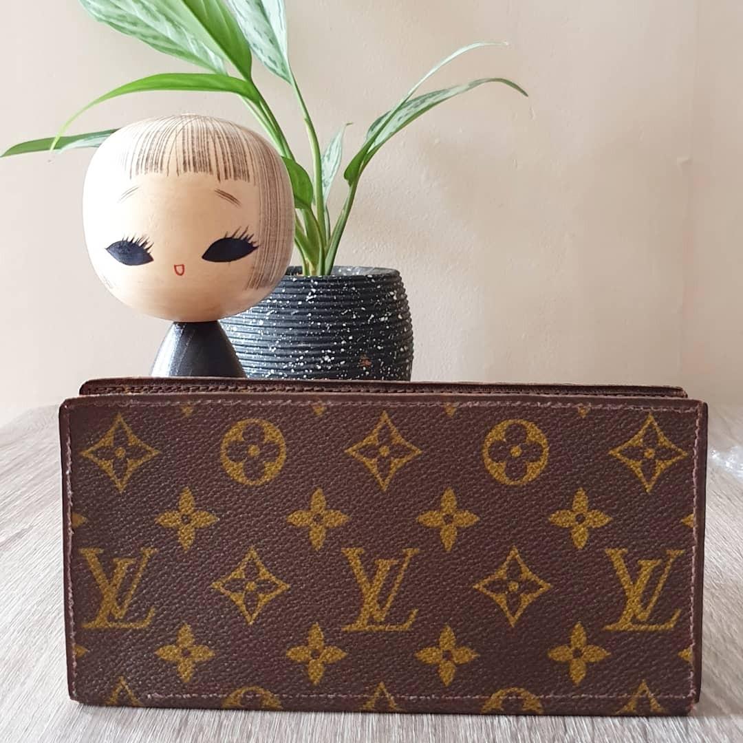 Louis Vuitton Monogram Money Folder/Checkbook Cover Labellov Buy and Sell  Authentic Luxury