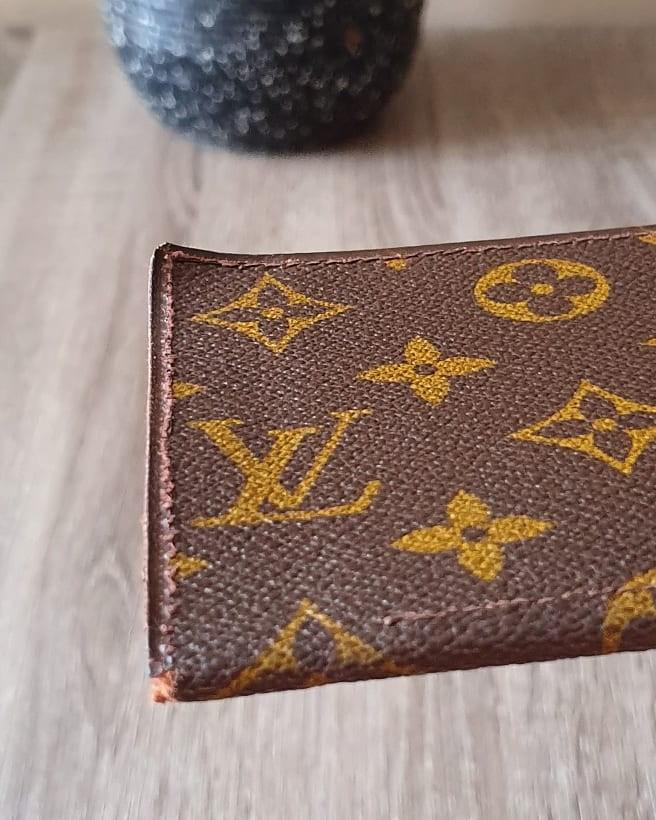 Louis Vuitton, Bags, Louis Vuitton 8s Vintage Authentic Monogram Wallet  Checkbook Holder Classic