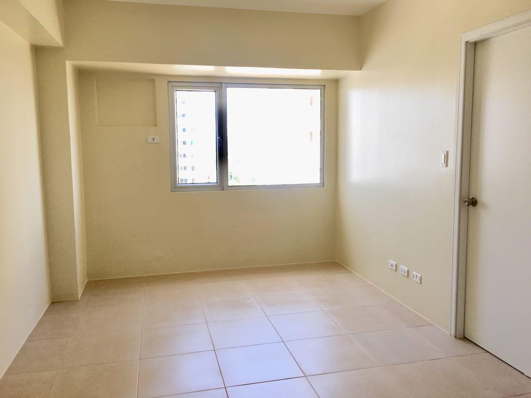 Avida Arca South One Union Place Tower 1 (Category: Apartments & Condos) located in Manila. Submitted by jsramos (Listing ID 243137068, Image 3). Description: City: Taguig City Location: Avida Towers One Union Place Arca South Floor: 11th Size: 36.16 sqm Bedroom: 1 T&B: 1 Furnishing: unfurnished Situated in the Arca South community. With swimming pool and multi-purpose hall in the clubhouse. .