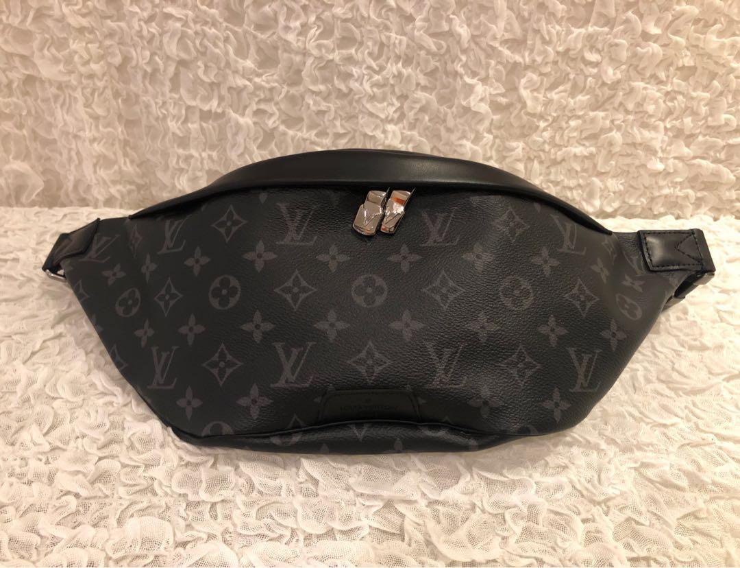 Louis Vuitton Discovery Bumbag PM Monogram Eclipse Belt Bag Purse