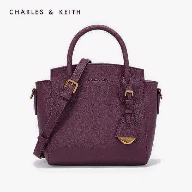 Charles & keith (Category: Luxury Bags & Wallets) located in Marikina City. Submitted by apple_01 (Listing ID 243095173, Image 2). Description: * C H A R L E S & K E I T H * - Handy with Sling - Safiano Leather .