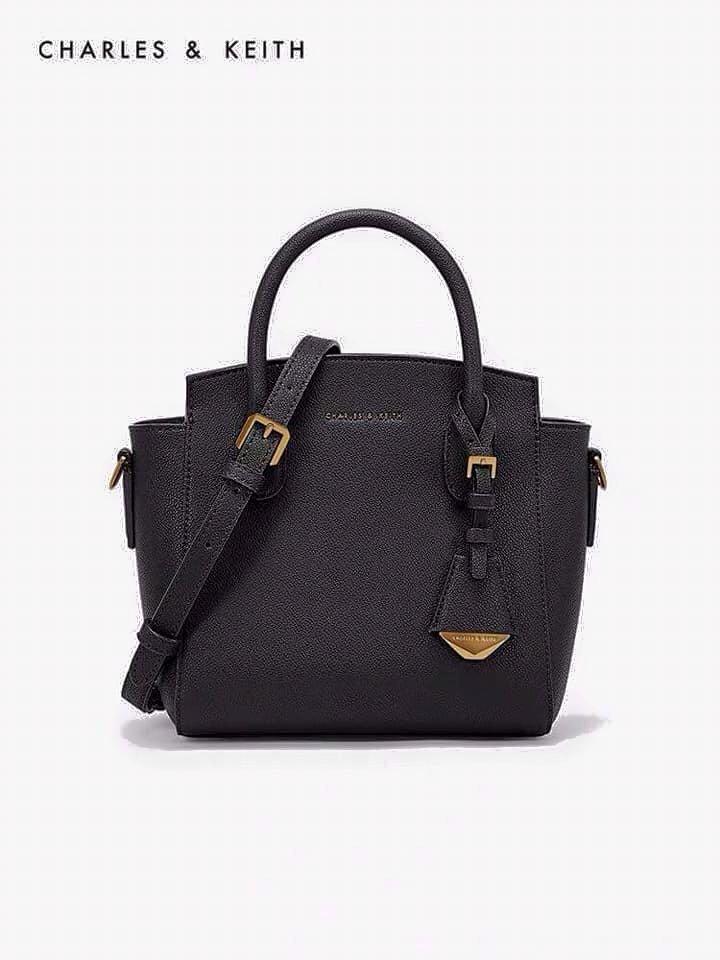 Charles & keith (Category: Luxury Bags & Wallets) located in Marikina City. Submitted by apple_01 (Listing ID 243095173, Image 3). Description: * C H A R L E S & K E I T H * - Handy with Sling - Safiano Leather .