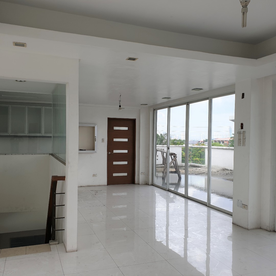 Commercial Building for sale near Aurora Blvd Quezon City, Property