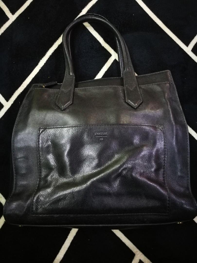 REDUCED PRICE) ORIGINAL FOSSIL EMERSON SATCHEL MEDIUM HANDBAG, Luxury, Bags  & Wallets on Carousell