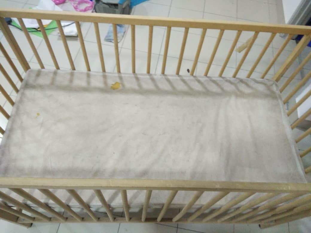 Ikea sniglar Baby Cot and changing table, Babies & Kids, Baby Nursery