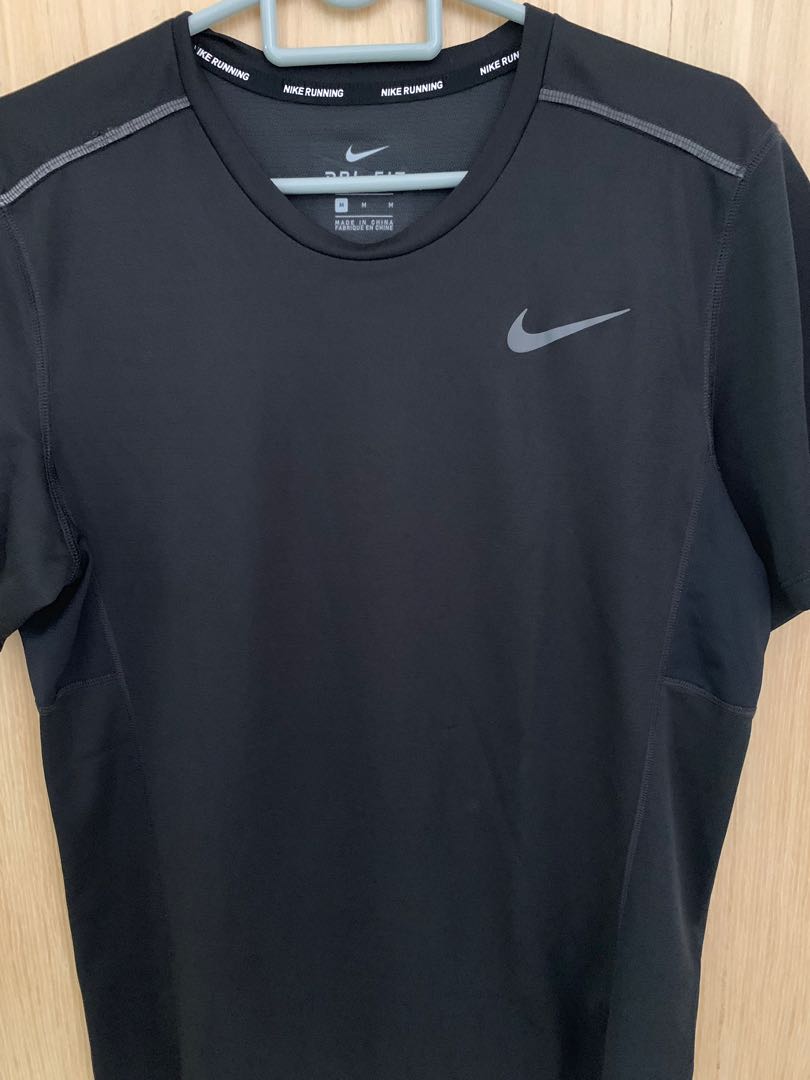 nike runningshirt