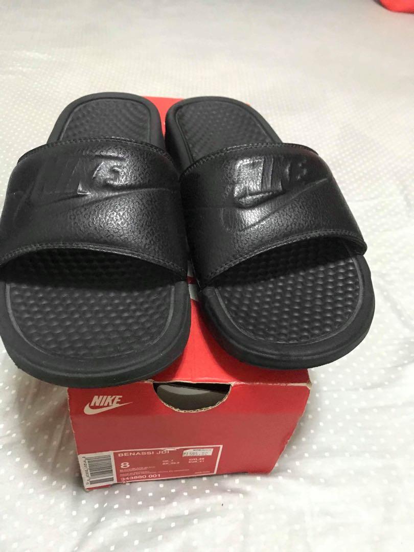 size 8 nike slides