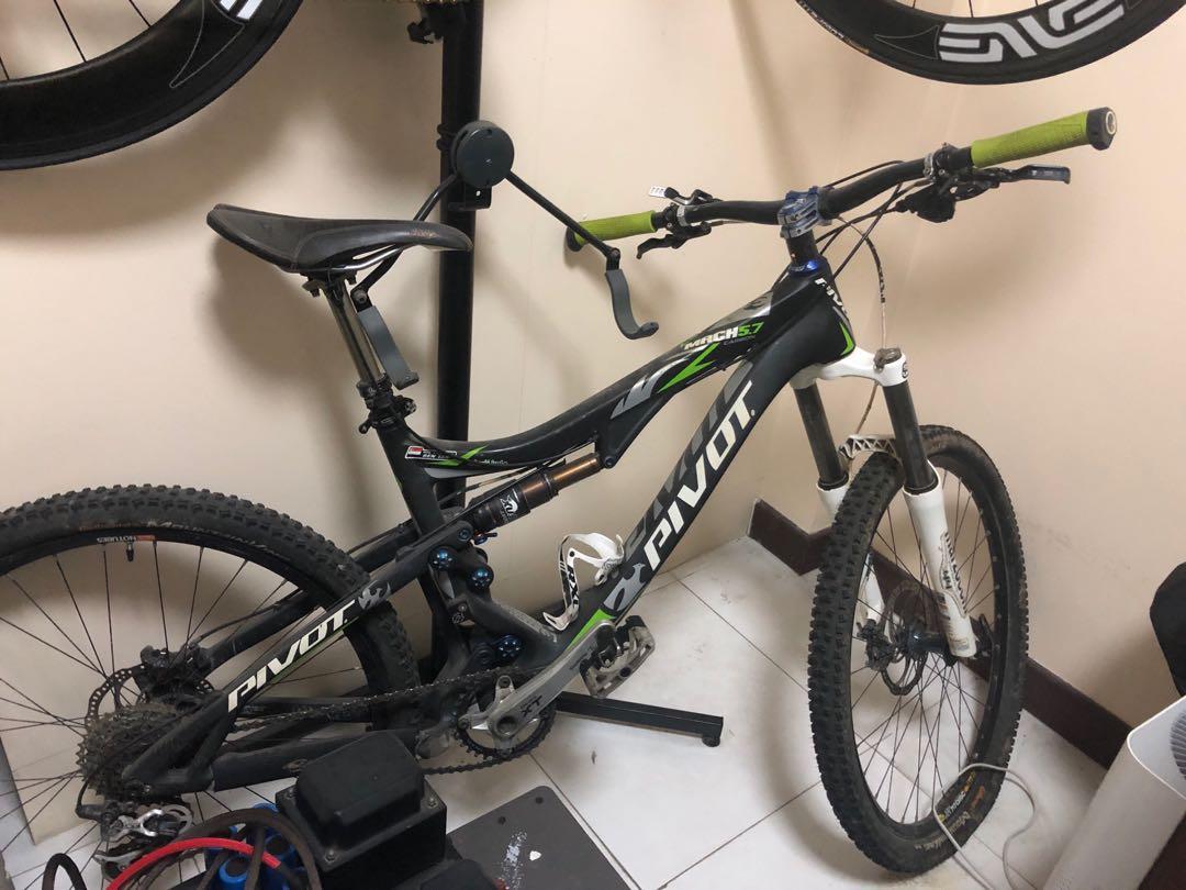 pivot mountain bicycles