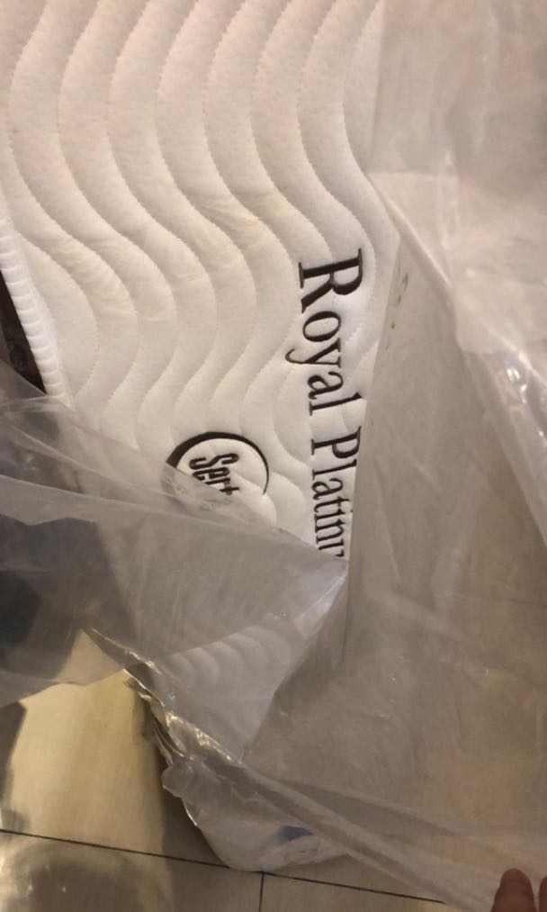 Serta Royal Platinum, Furniture & Home Living, Bedding & Towels on