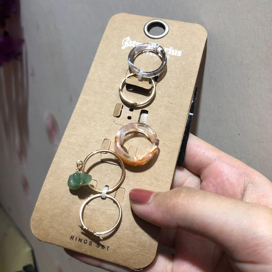 Stradivarius Ring Set Fesyen Wanita Perhiasan Di Carousell