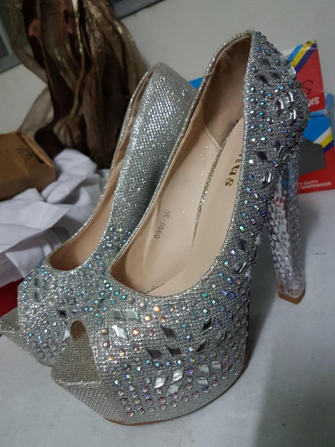 venus silver heels