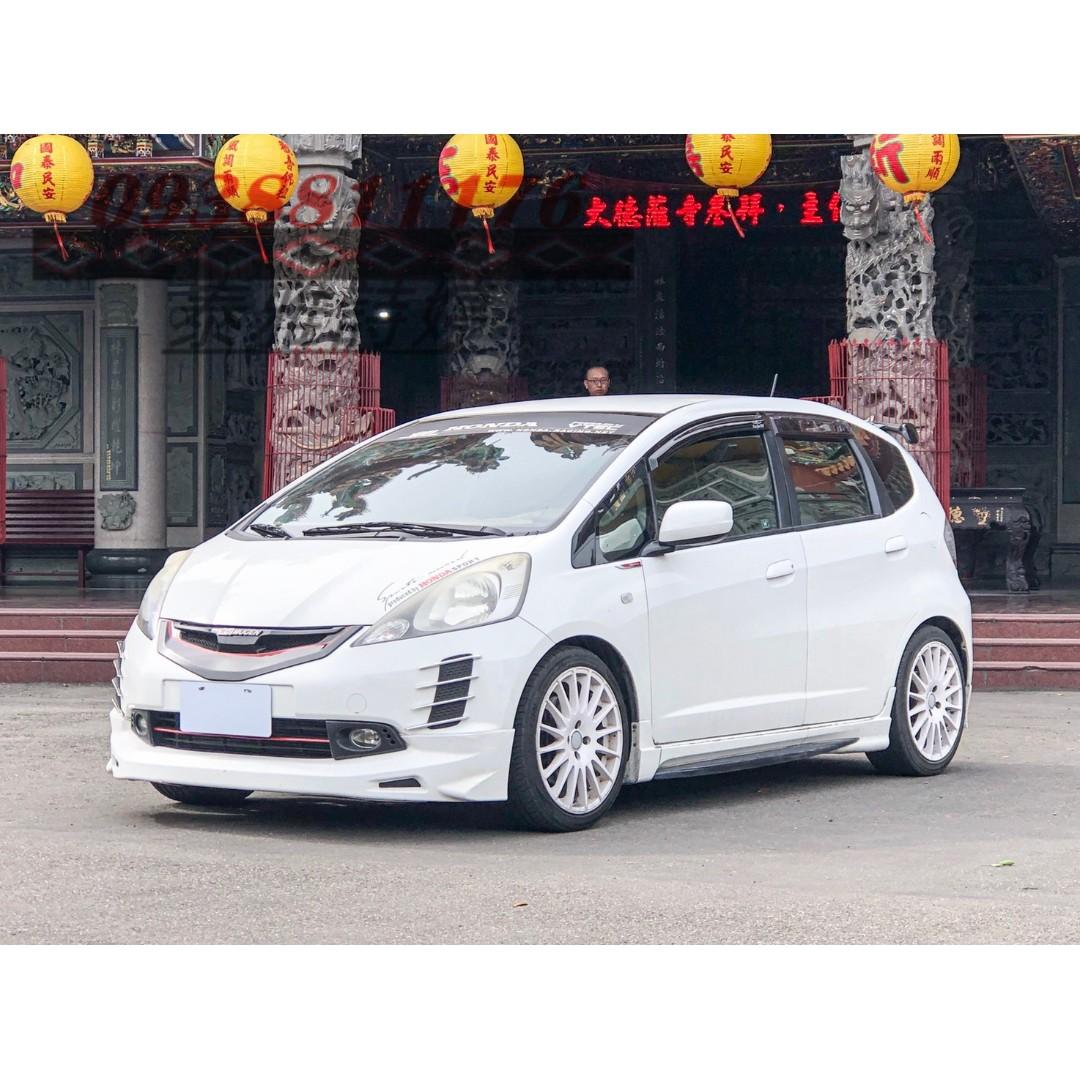 10 Fit 陽白 汽車 汽車出售在旋轉拍賣
