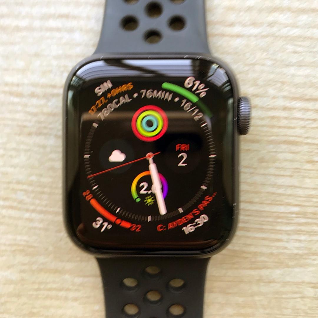 apple watch series 4 nike  gps