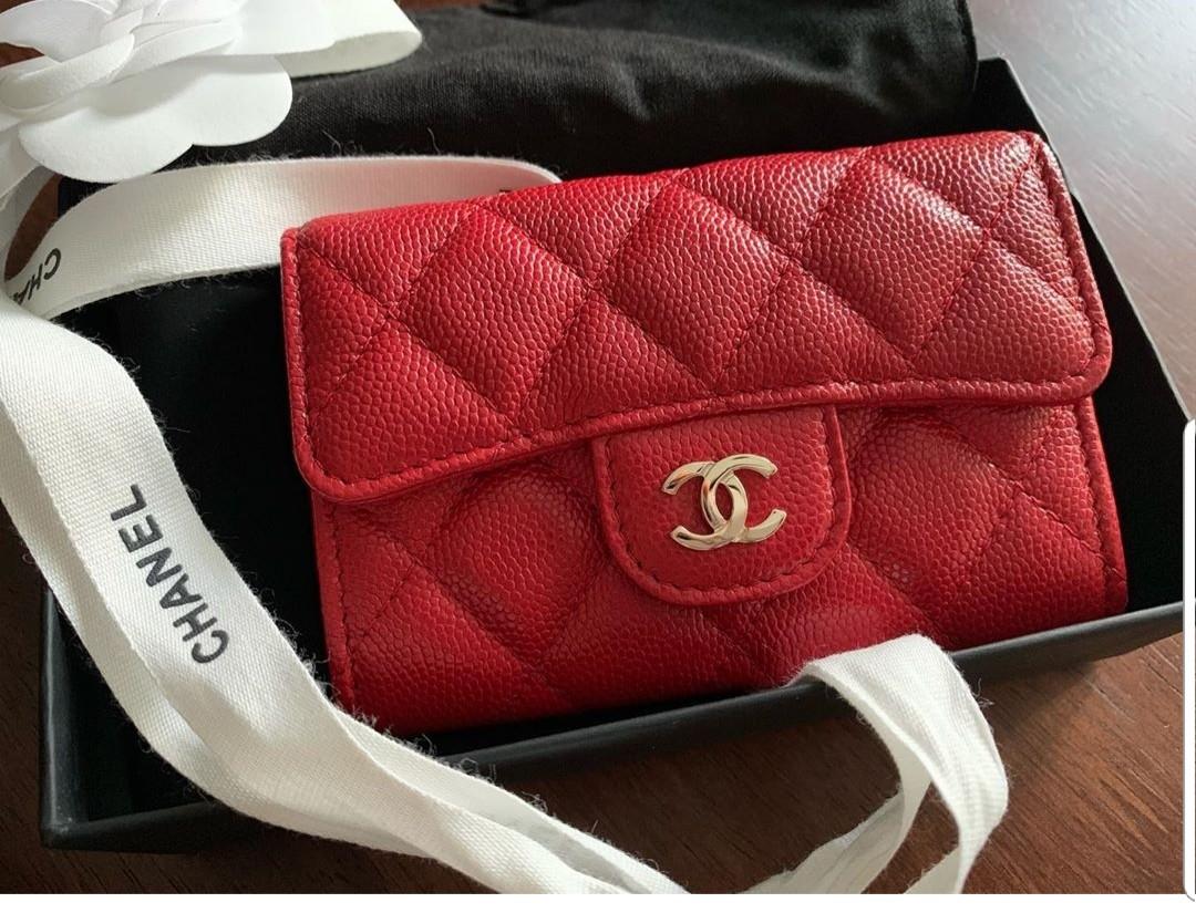 AUTHENTIC CHANEL Caviar Medium Compact Wallet 24k Gold Hardware ❤️, Luxury,  Bags & Wallets on Carousell
