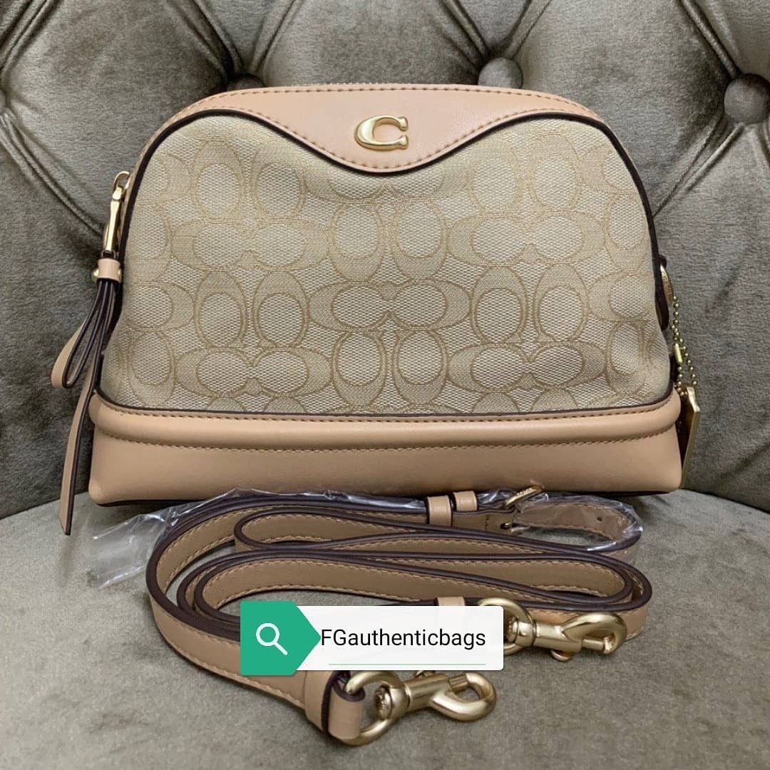 Coach ivie crossbody best sale in signature jacquard