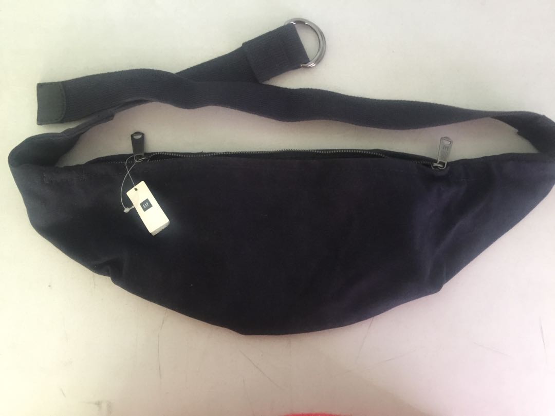 gap fanny pack