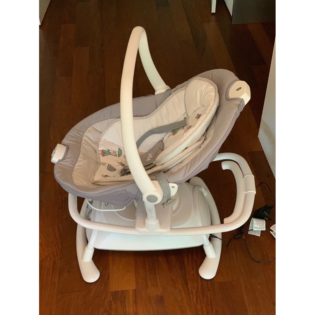 Quick Sale Joie Sansa 2in1 Soother Babies Kids Cots Cribs On