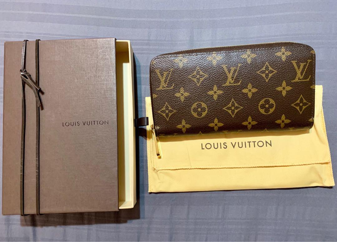 LV Zippy Wallet Saiz XL, Luxury, Bags & Wallets on Carousell