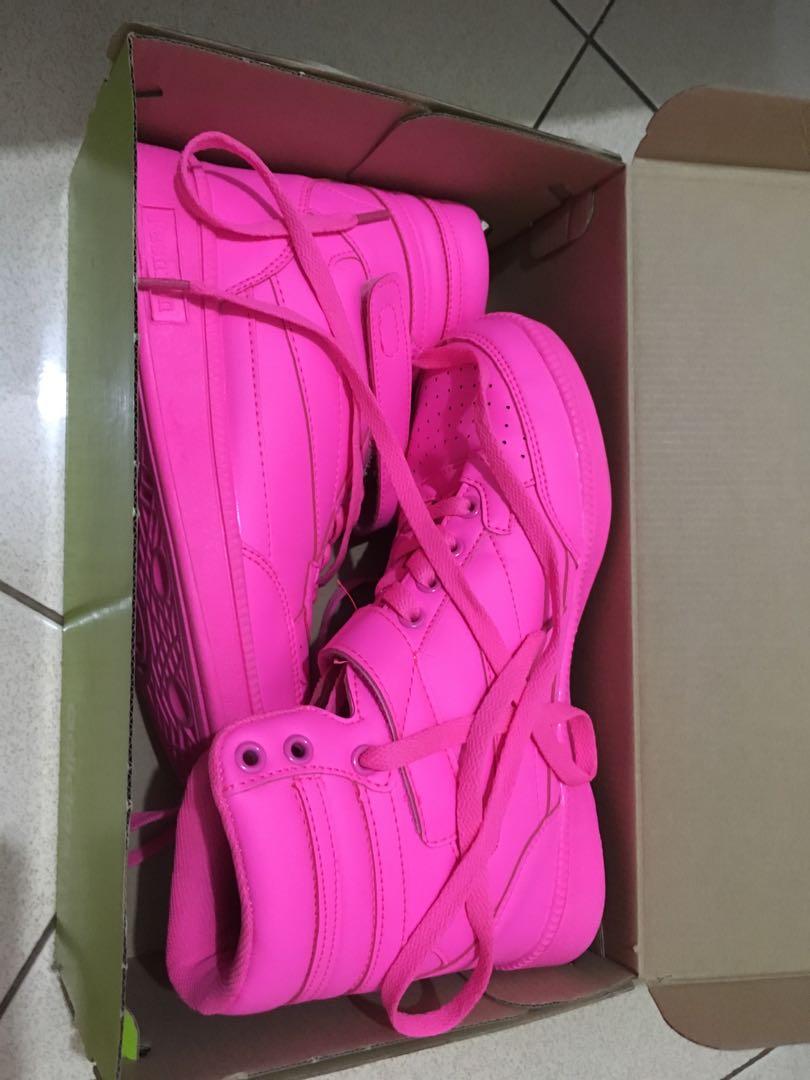 Sepatu Zumba Satu Kali Pakai Olah Raga Baju Olahraga Di Carousell