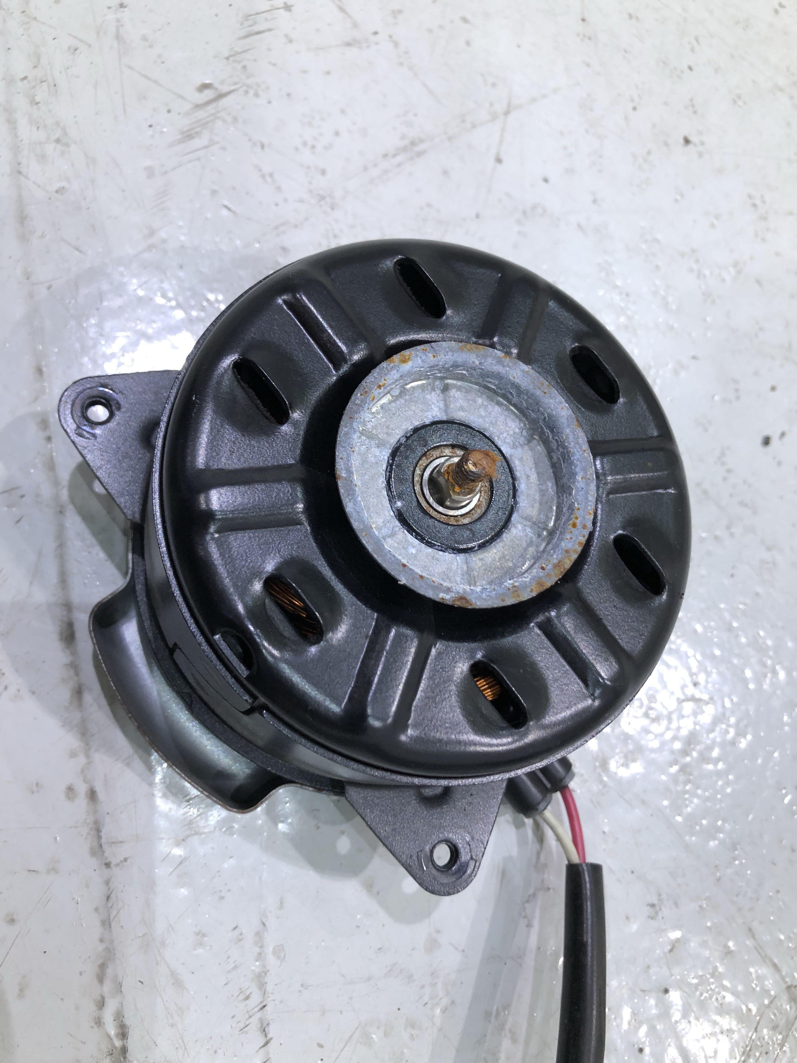 Toyota Altis Radiator Fan Set with Motor, Car Accessories, Accessories ...