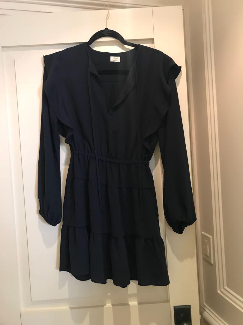Aritzia Marvelle dress Women s Fashion Clothes on Carousell